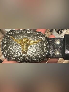 Western Longhorn Buckle Belt - Silver & Gold